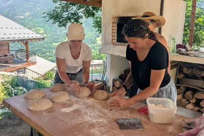 activite Atelier Pain Artisanal au Four à Bois & Balade